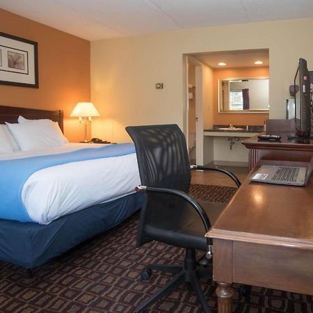 Colonnade Inn Lyndonville Kültér fotó