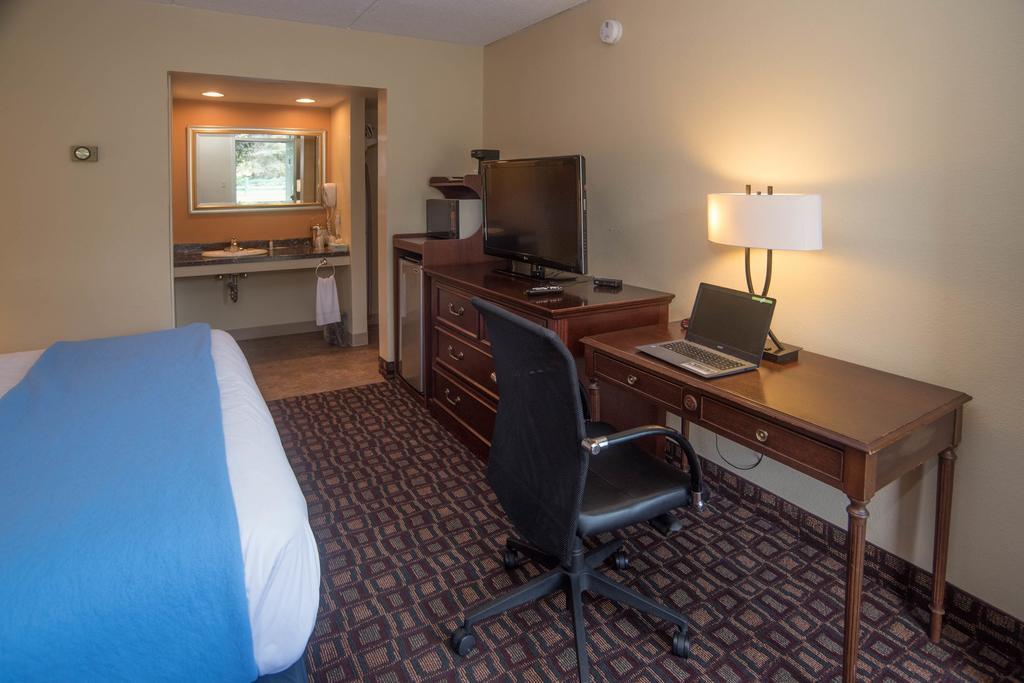 Colonnade Inn Lyndonville Kültér fotó