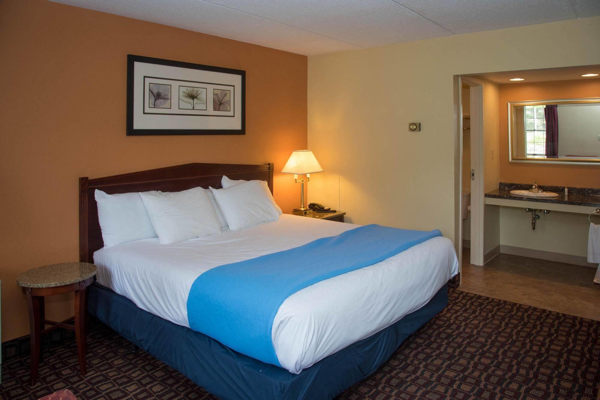 Colonnade Inn Lyndonville Kültér fotó